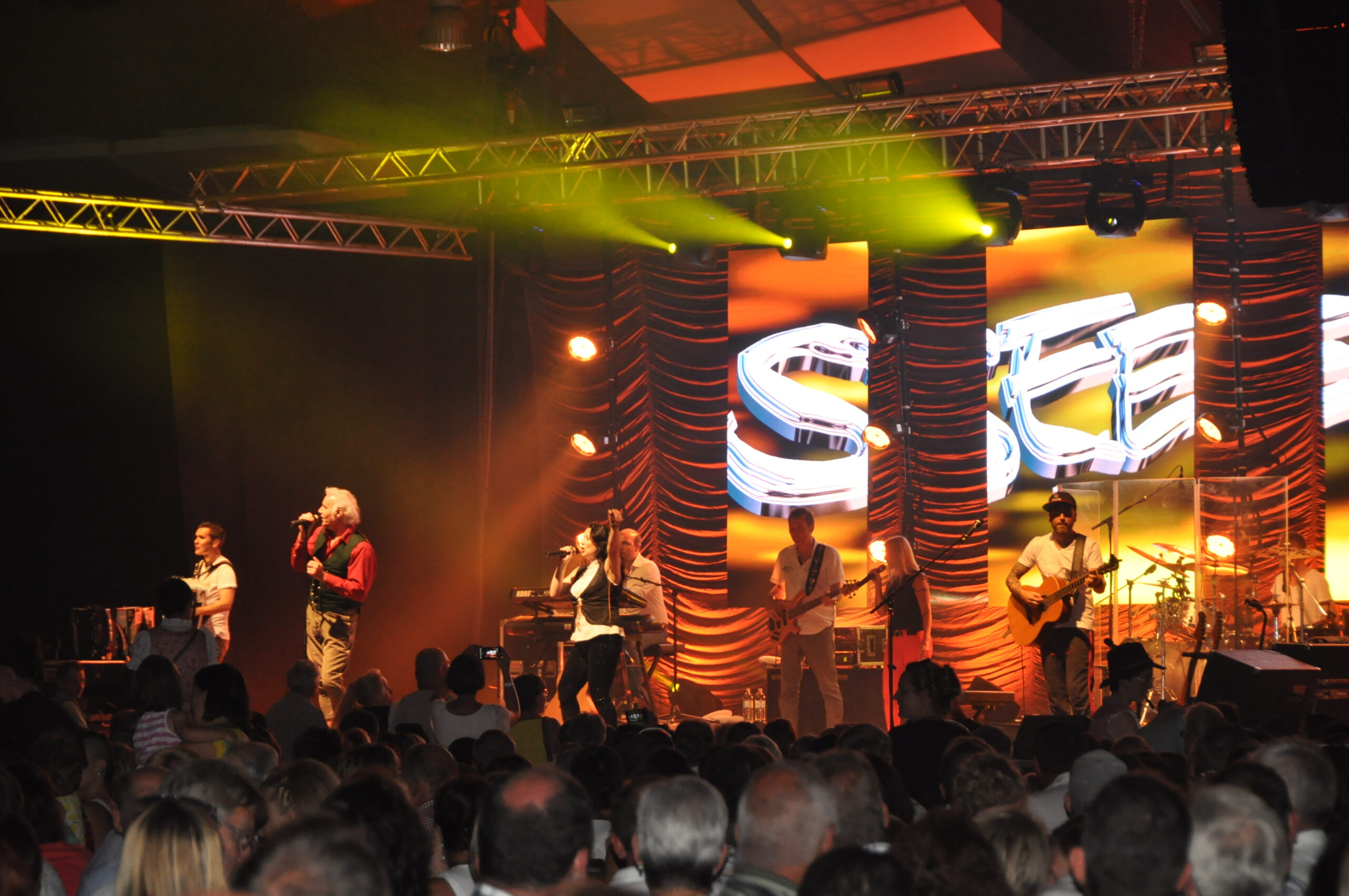 Seer Live Konzert am 7.8.2015 in Freistadt, Messehalle